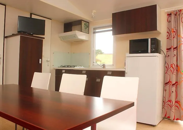 L'albatros مكان تخييم لا بلين-سور-مير